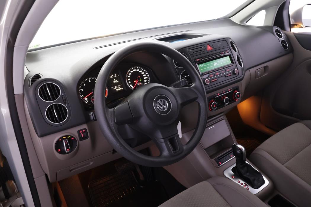 VOLKSWAGEN Golf Plus 2012