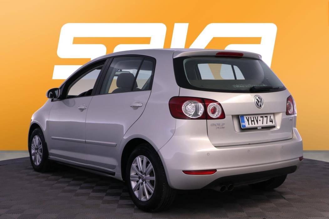VOLKSWAGEN Golf Plus 2012