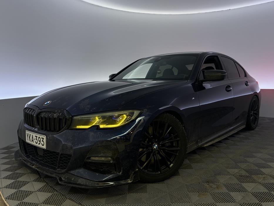 BMW 330 2019