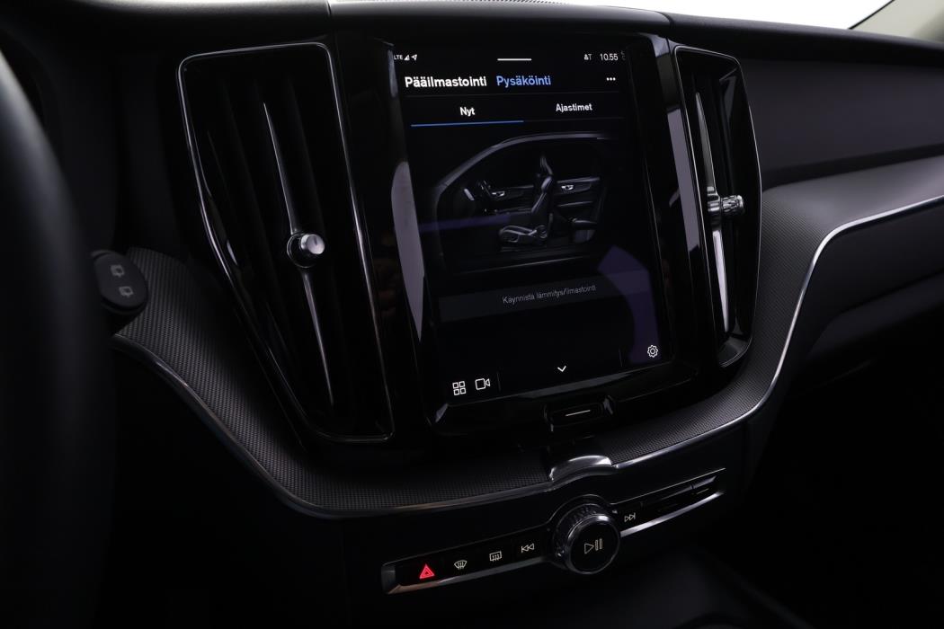 VOLVO XC60 2023