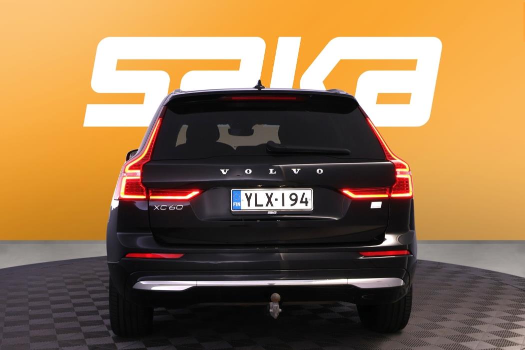 VOLVO XC60 2023