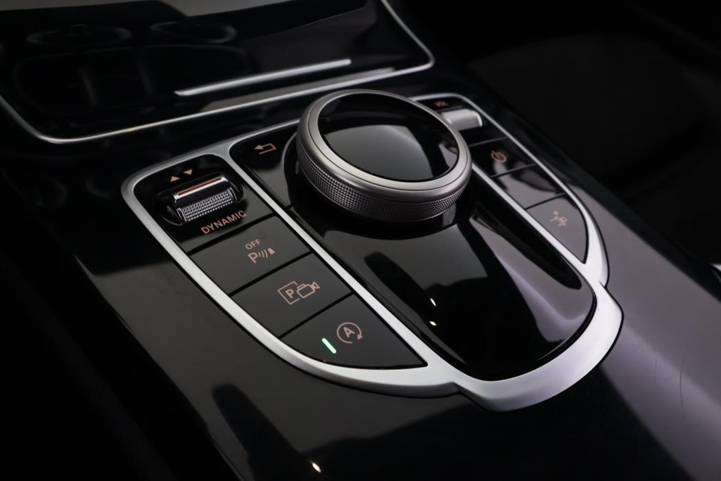 MERCEDES-BENZ C 2020