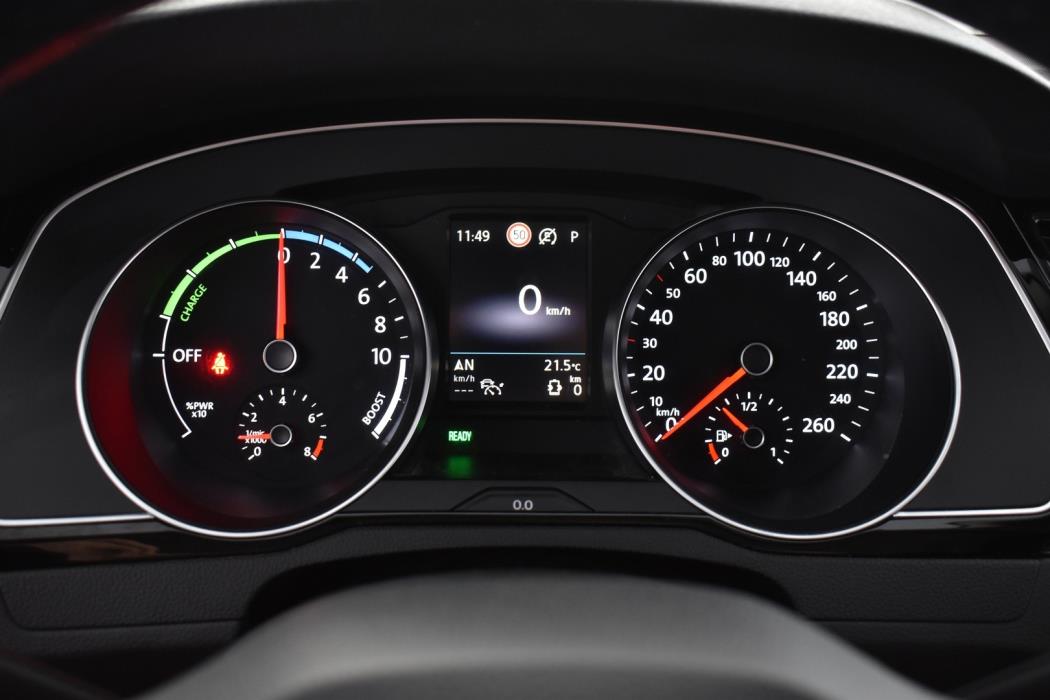 VOLKSWAGEN Passat 2020