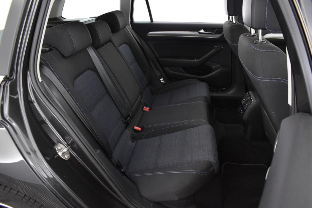 VOLKSWAGEN Passat 2020