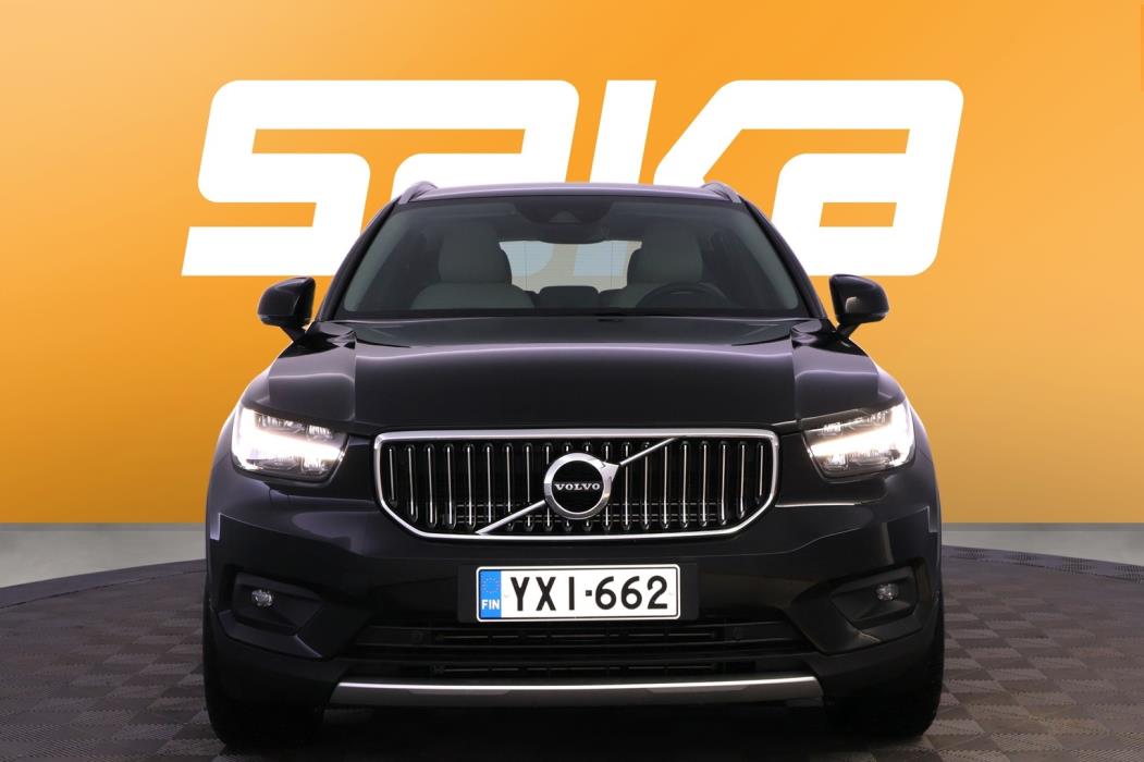 VOLVO XC40 2021