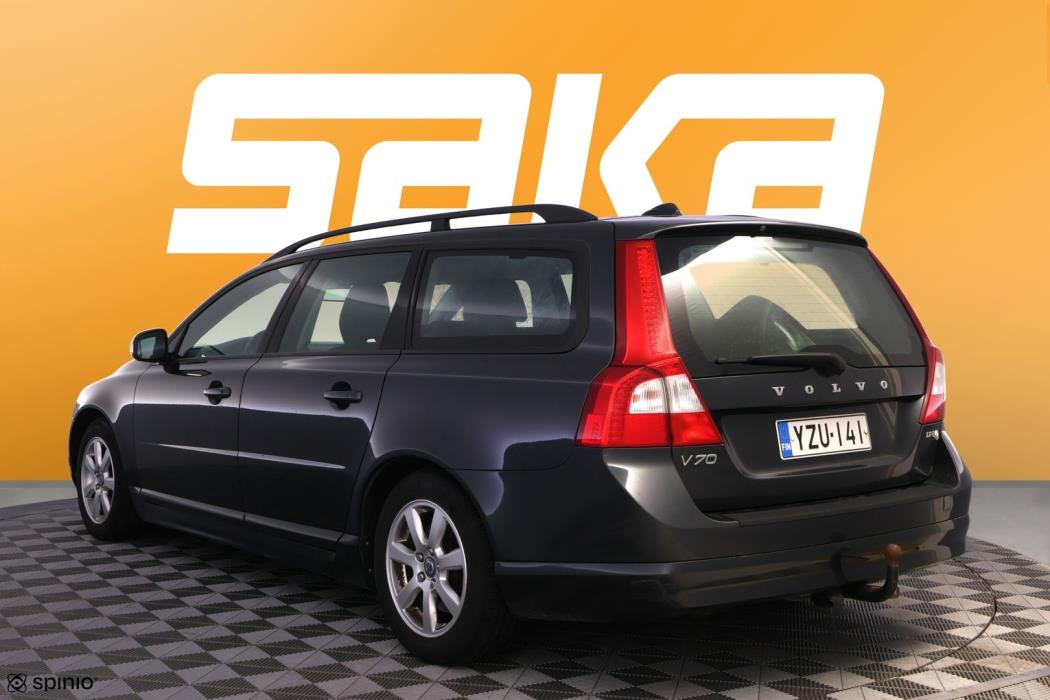 VOLVO V70 2011