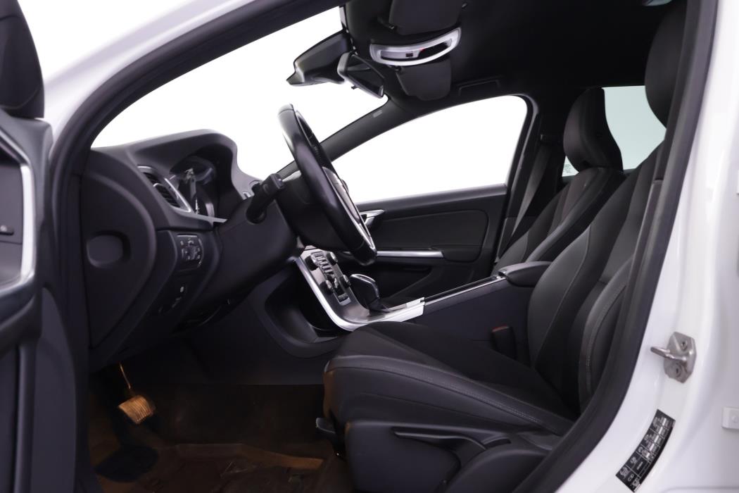 VOLVO V60 2014