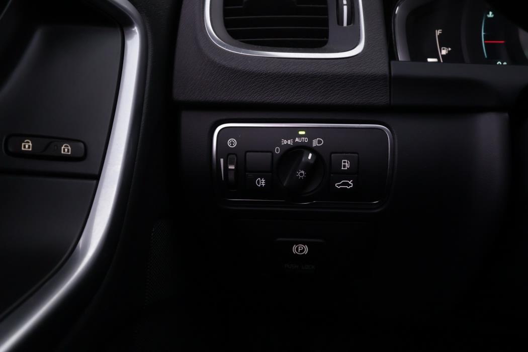 VOLVO V60 2014
