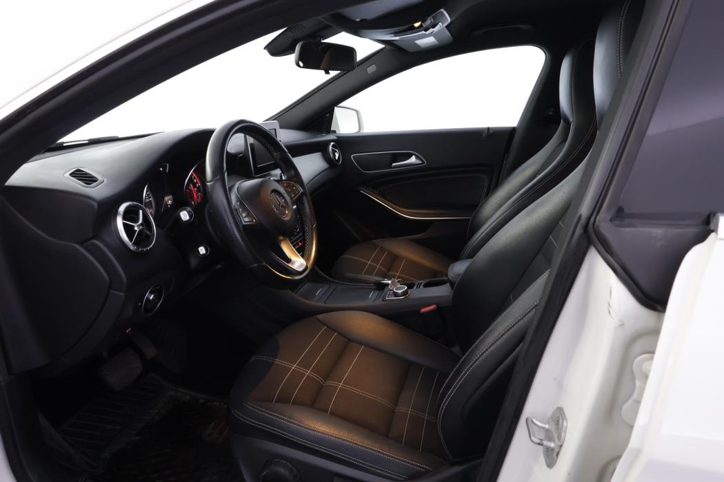 MERCEDES-BENZ CLA 2015