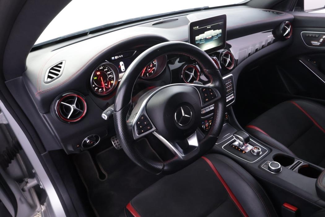 MERCEDES-BENZ CLA 45 AMG 2017