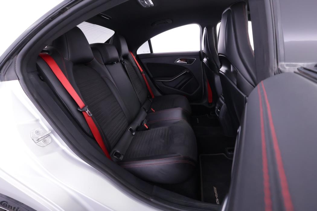 MERCEDES-BENZ CLA 45 AMG 2017