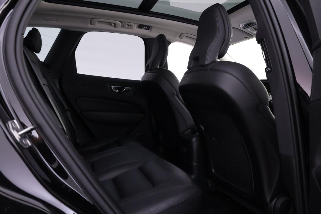 VOLVO XC60 2021