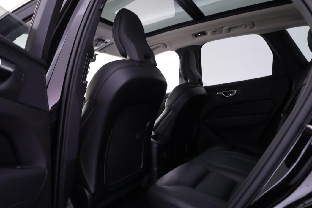 VOLVO XC60 2021