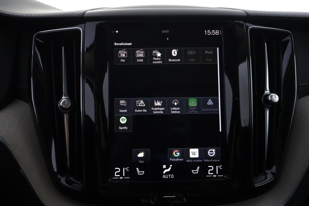 VOLVO XC60 2021