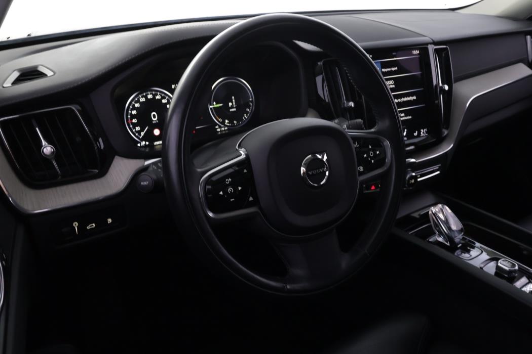 VOLVO XC60 2021