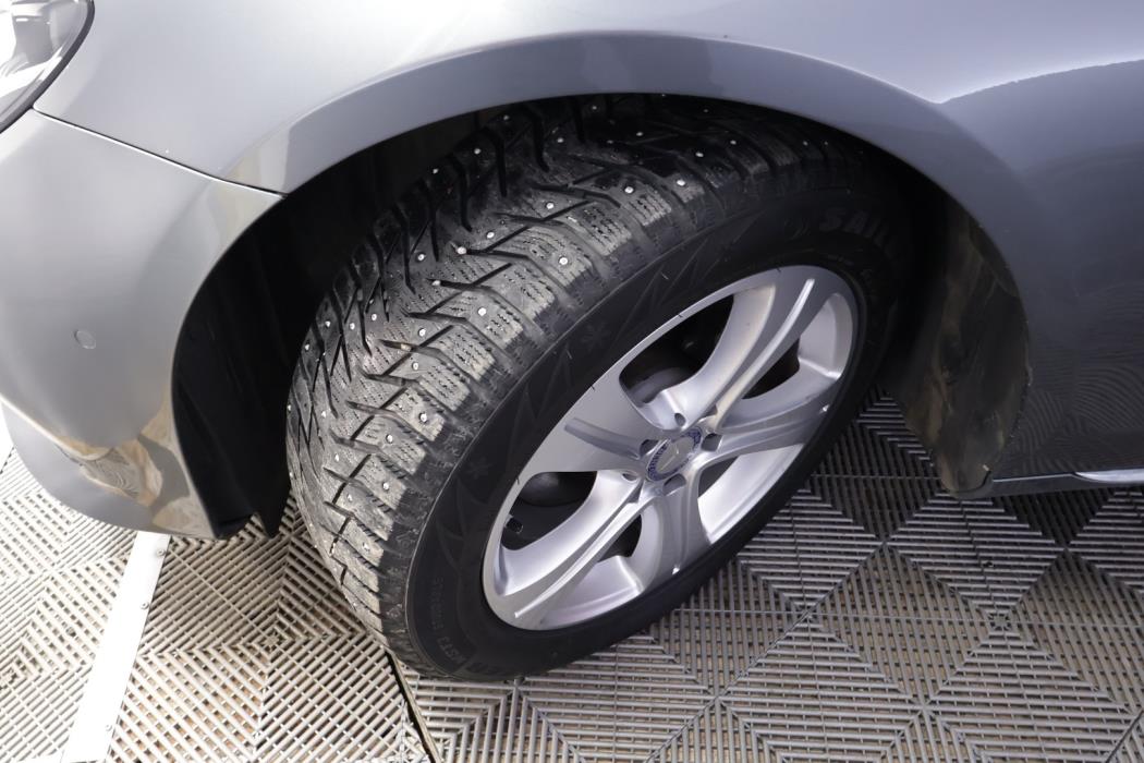 MERCEDES-BENZ E 2017