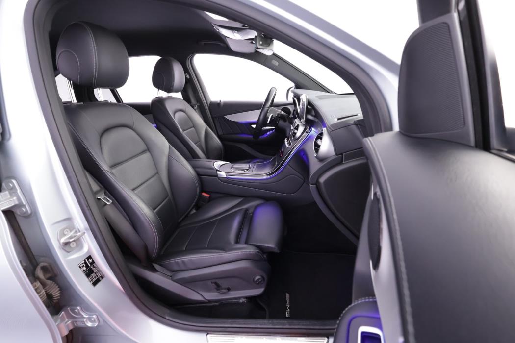 MERCEDES-BENZ GLC 2021