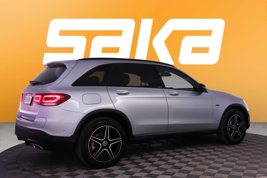 MERCEDES-BENZ GLC 2021