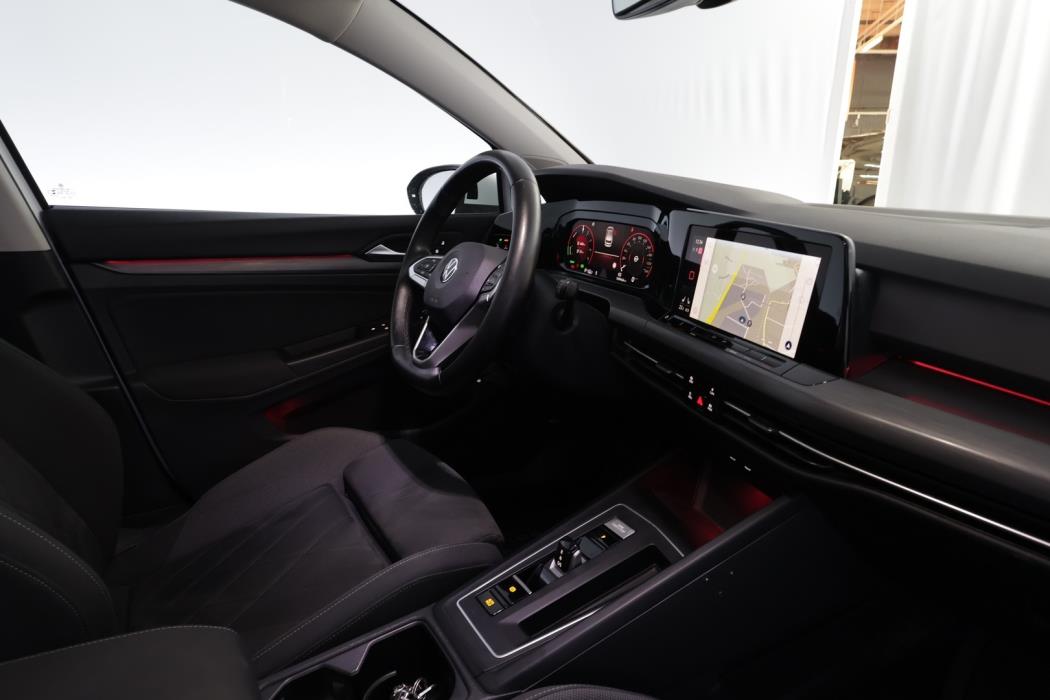 VOLKSWAGEN Golf 2021