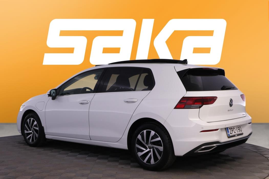 VOLKSWAGEN Golf 2021