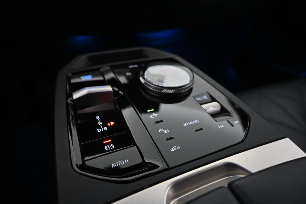 BMW IX M60 2023