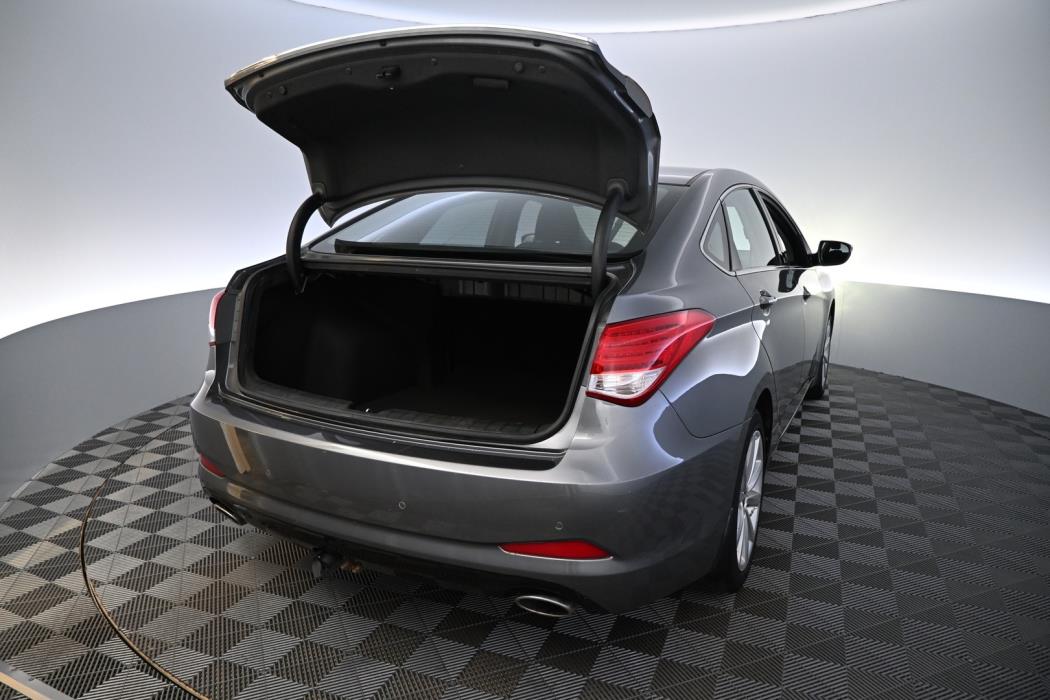 HYUNDAI i40 2012