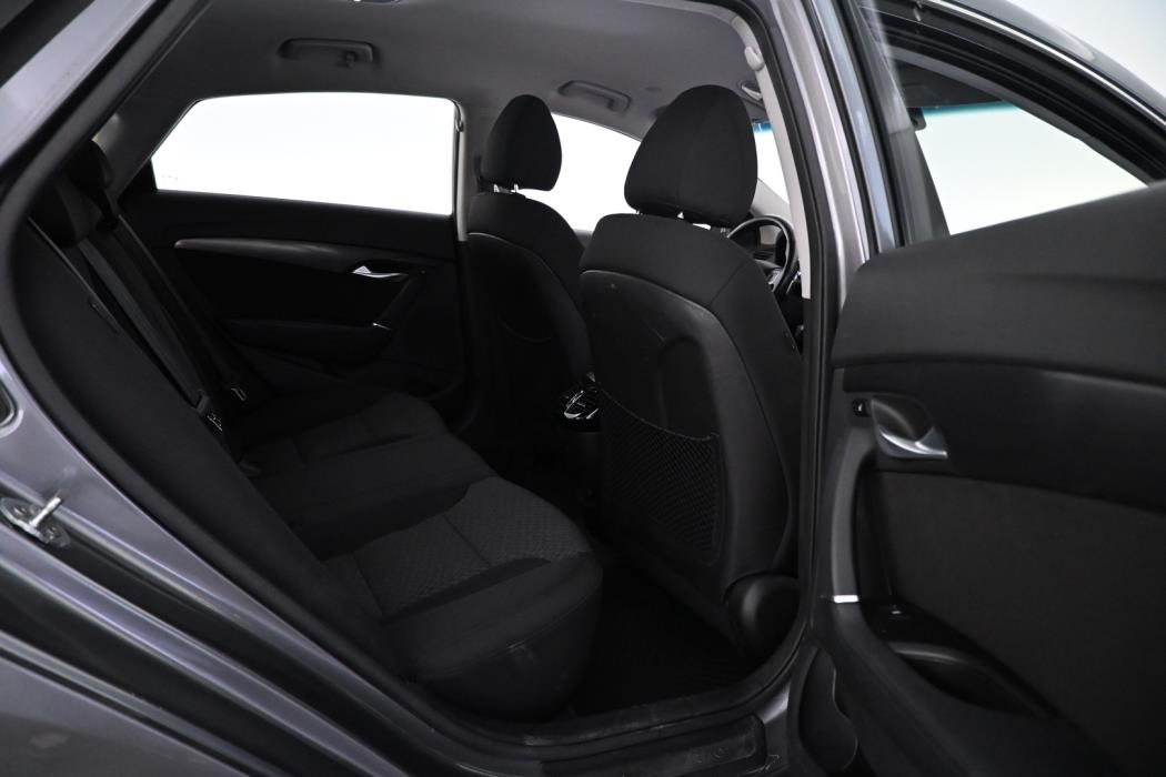 HYUNDAI i40 2012