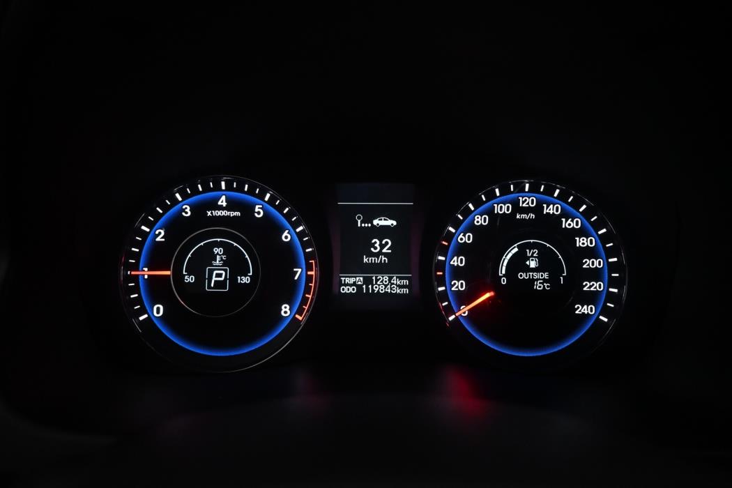 HYUNDAI i40 2012