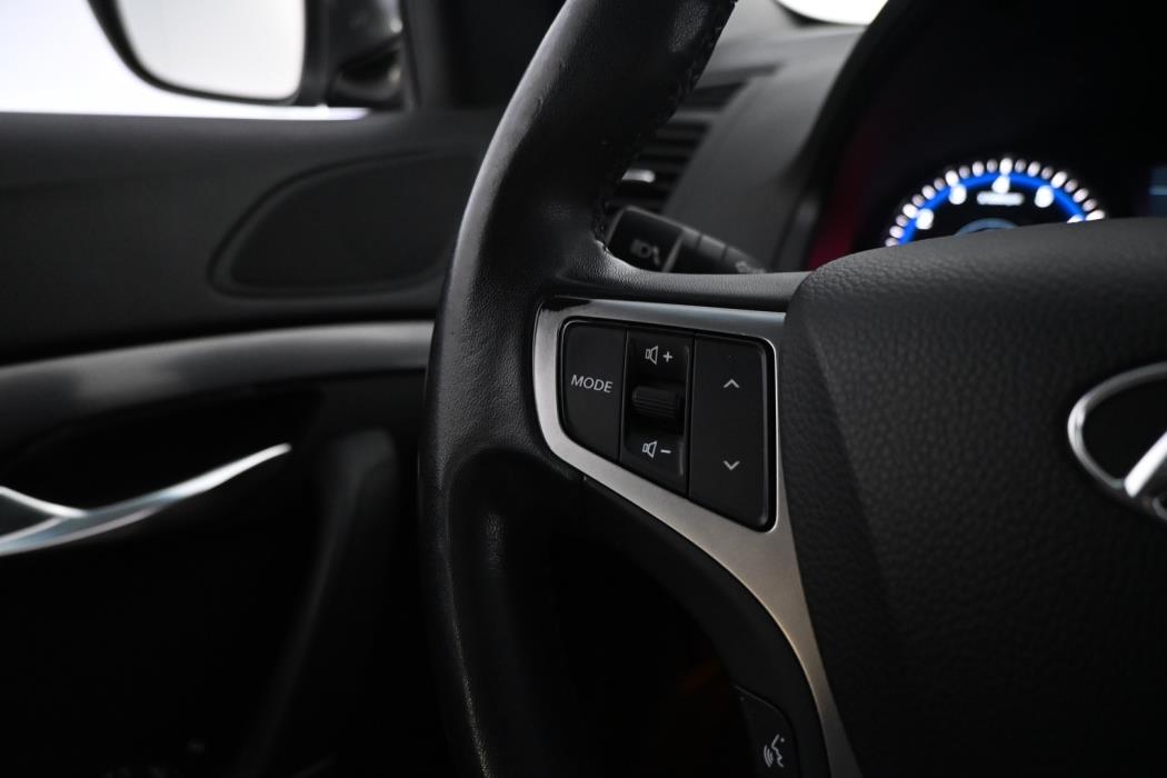 HYUNDAI i40 2012