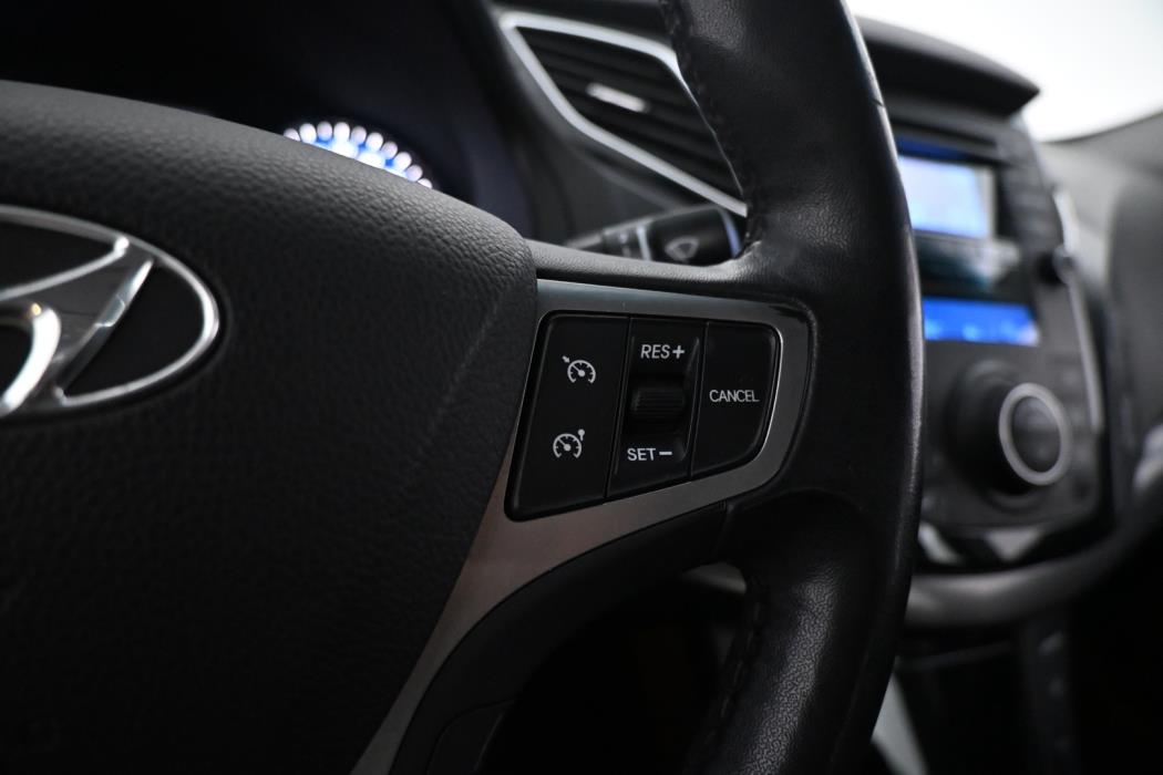 HYUNDAI i40 2012