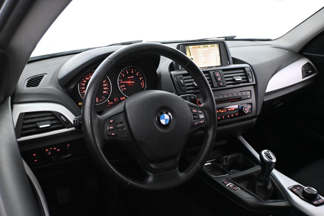 BMW 114 2012