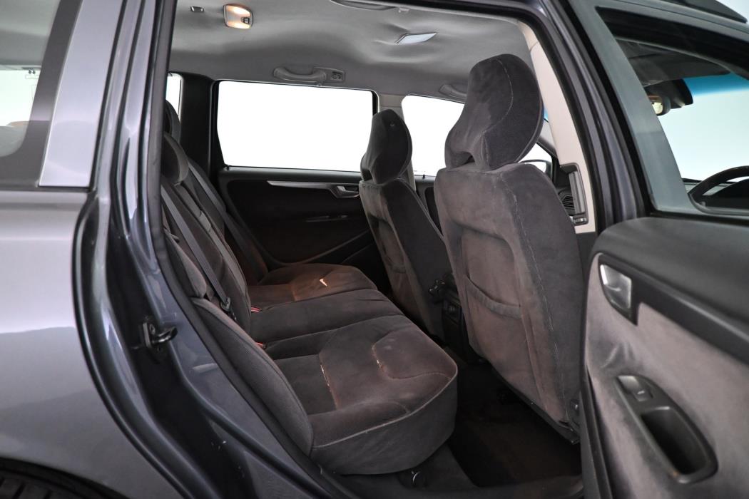 VOLVO V70 2003