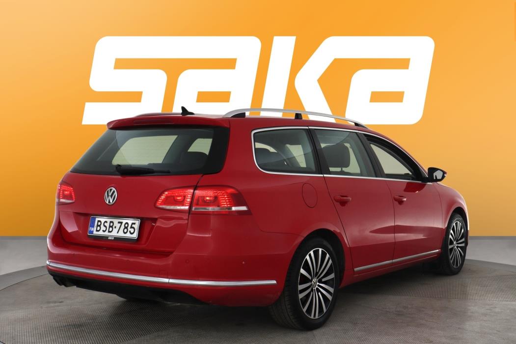 VOLKSWAGEN Passat 2012