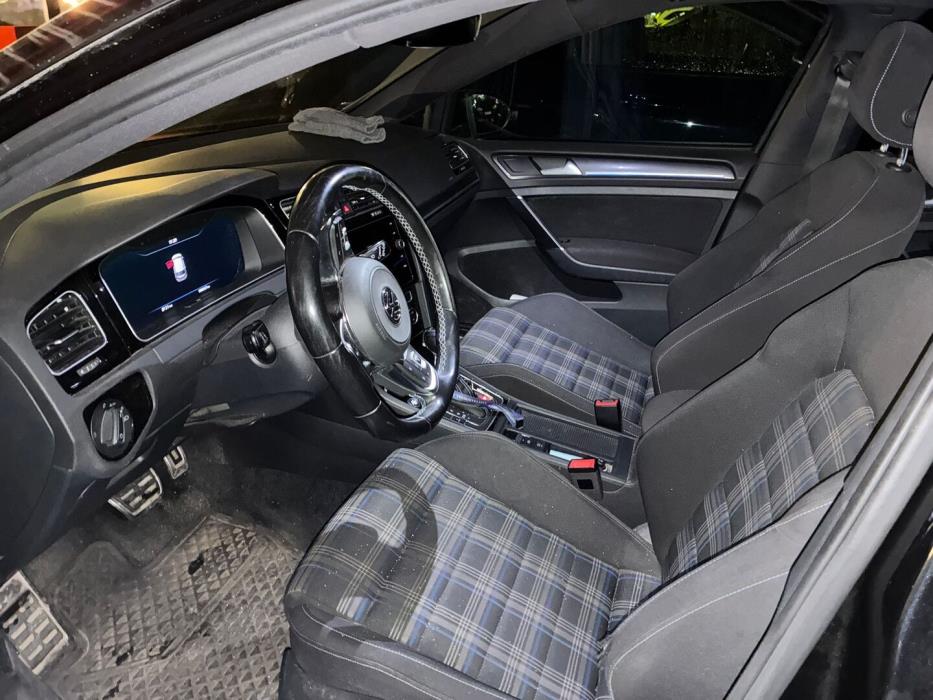 VOLKSWAGEN Golf 2017