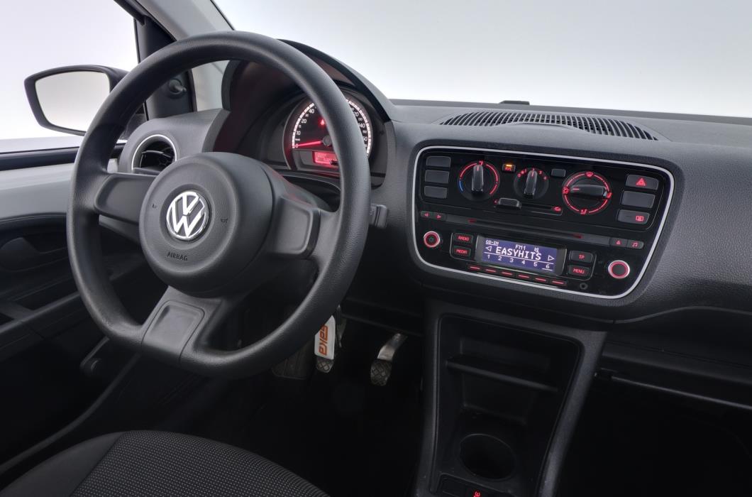 VOLKSWAGEN up! 2015
