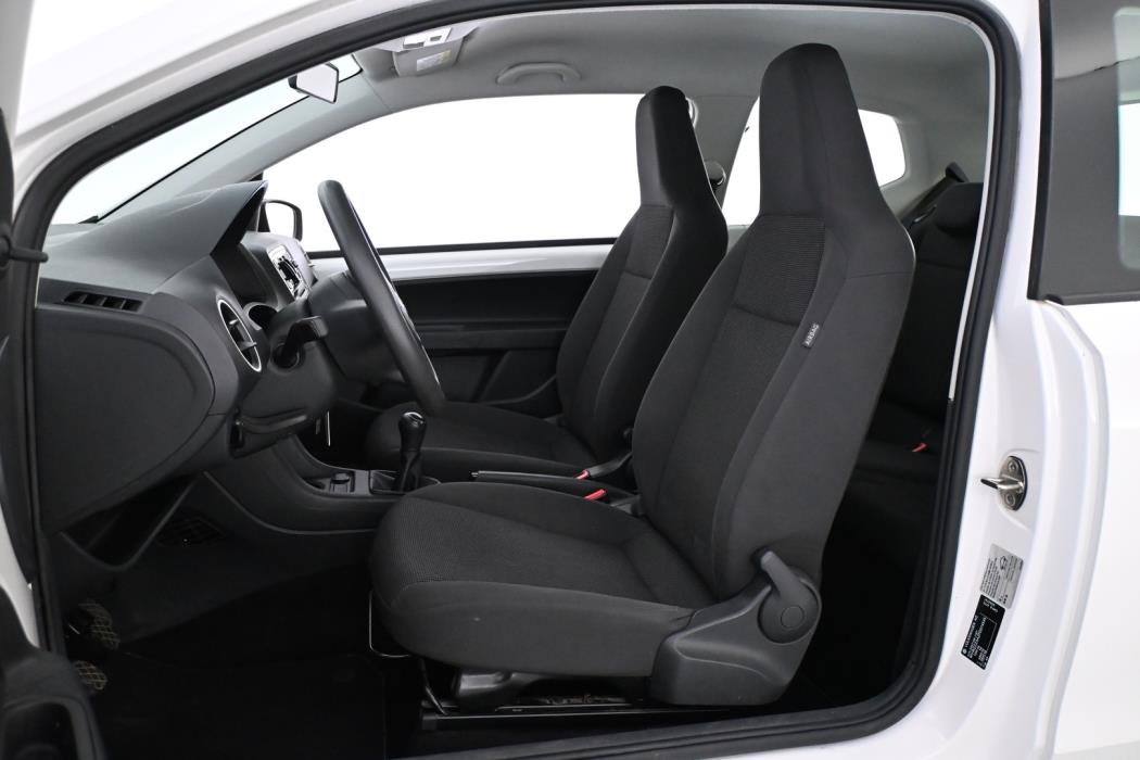 VOLKSWAGEN up! 2015