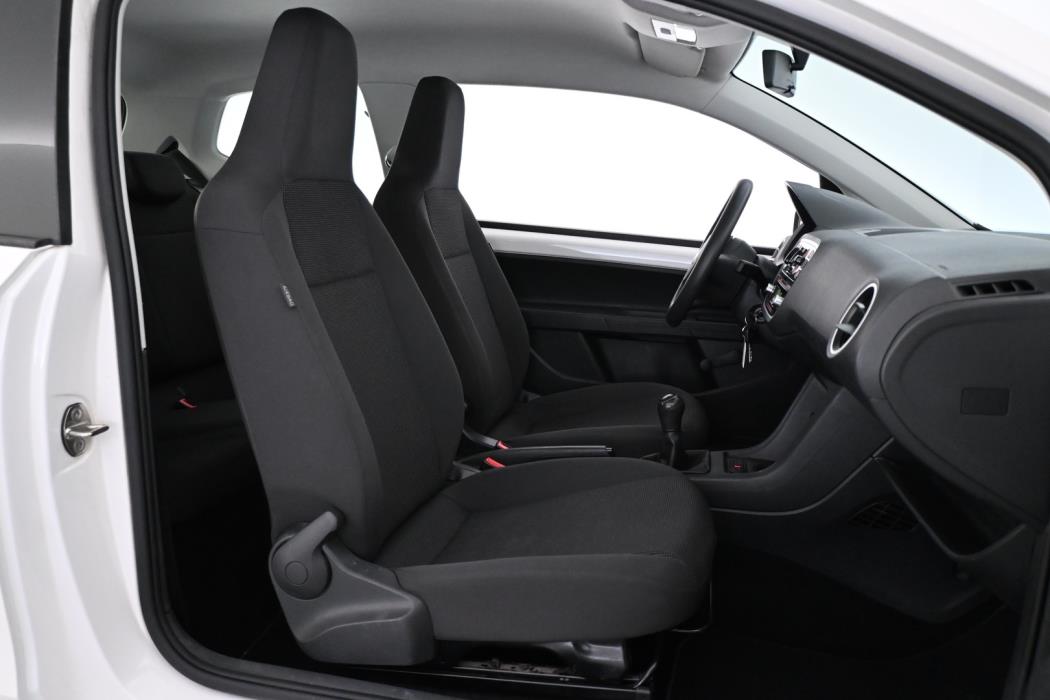 VOLKSWAGEN up! 2015