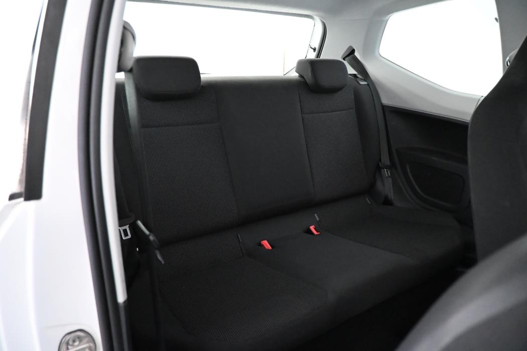 VOLKSWAGEN up! 2015