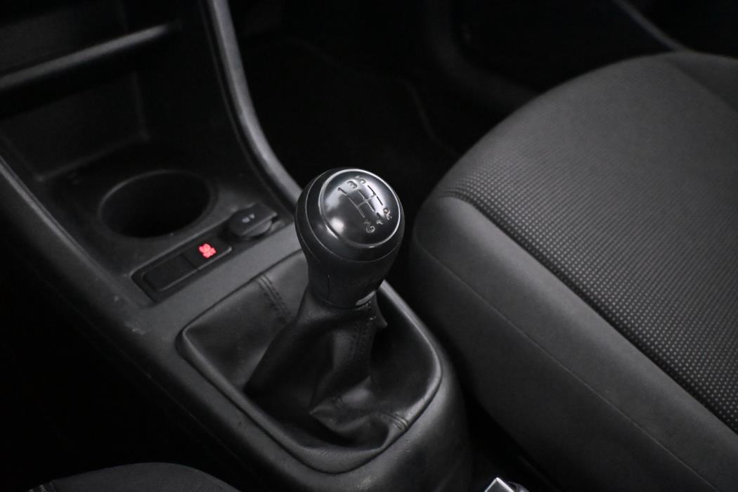 VOLKSWAGEN up! 2015