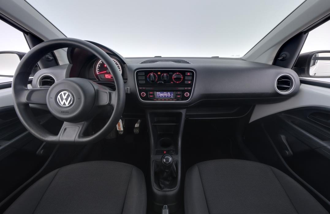 VOLKSWAGEN up! 2015