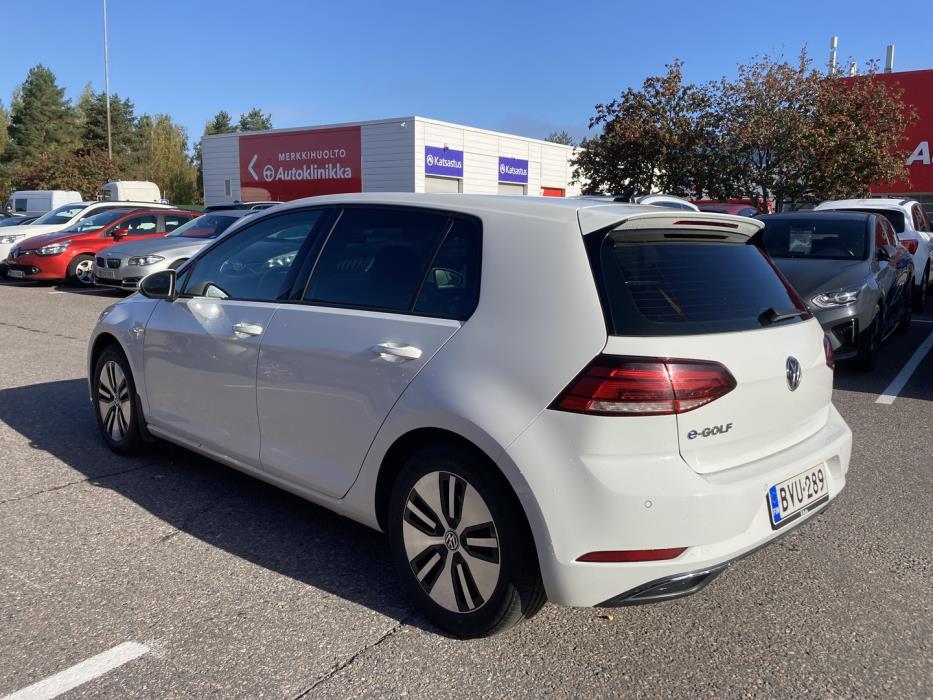 VOLKSWAGEN Golf 2019