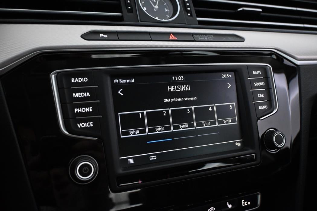 VOLKSWAGEN Passat 2016