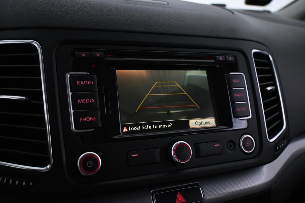 VOLKSWAGEN Sharan 2011