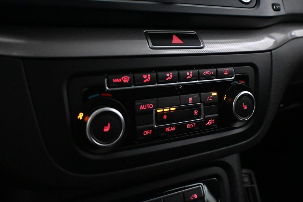 VOLKSWAGEN Sharan 2011