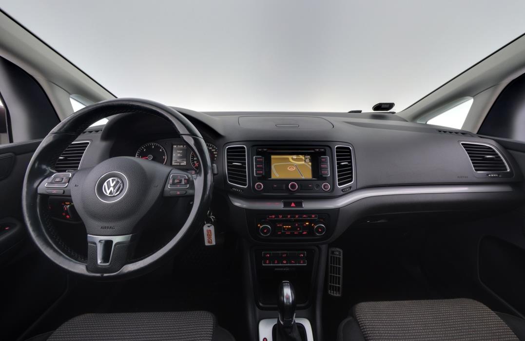 VOLKSWAGEN Sharan 2011