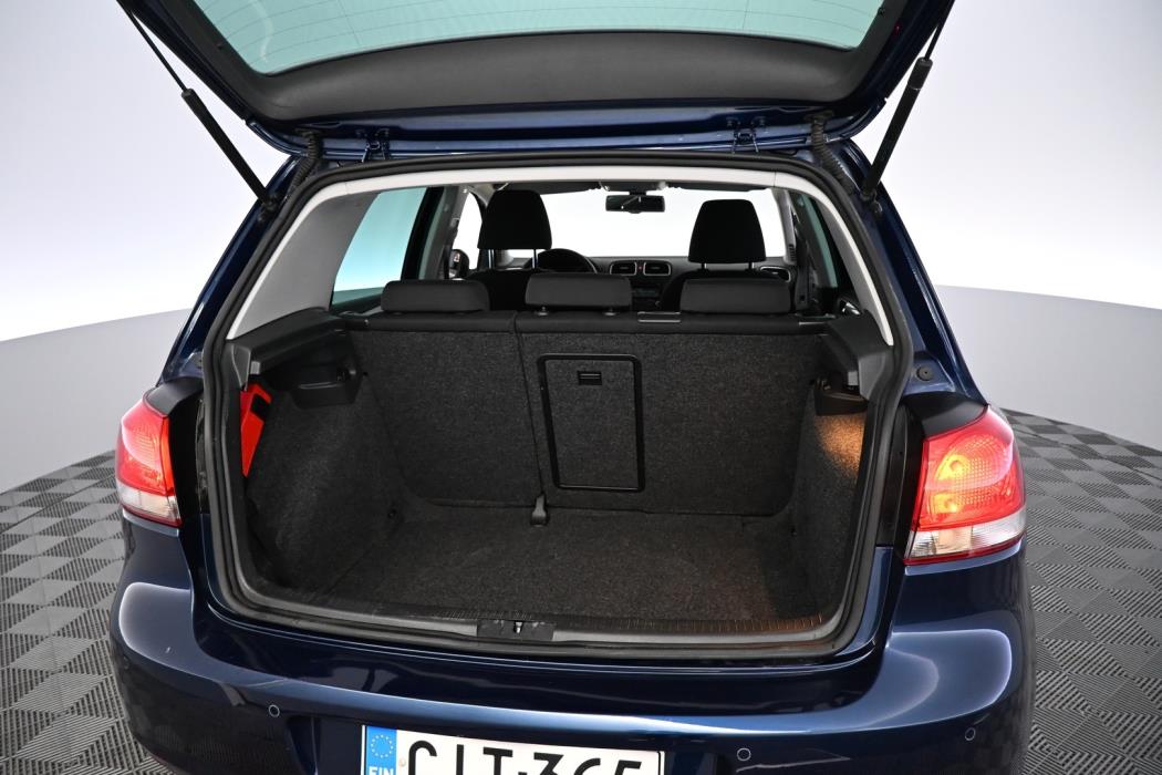 VOLKSWAGEN Golf 2013