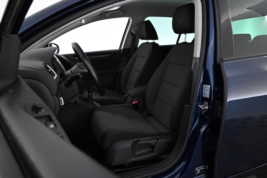 VOLKSWAGEN Golf 2013