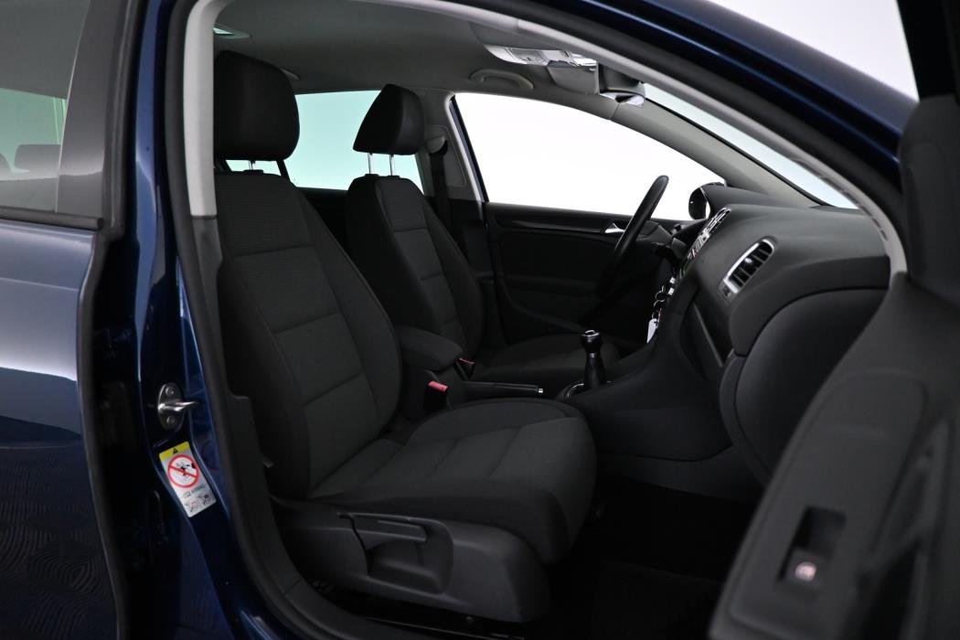 VOLKSWAGEN Golf 2013