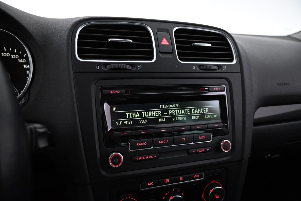 VOLKSWAGEN Golf 2013