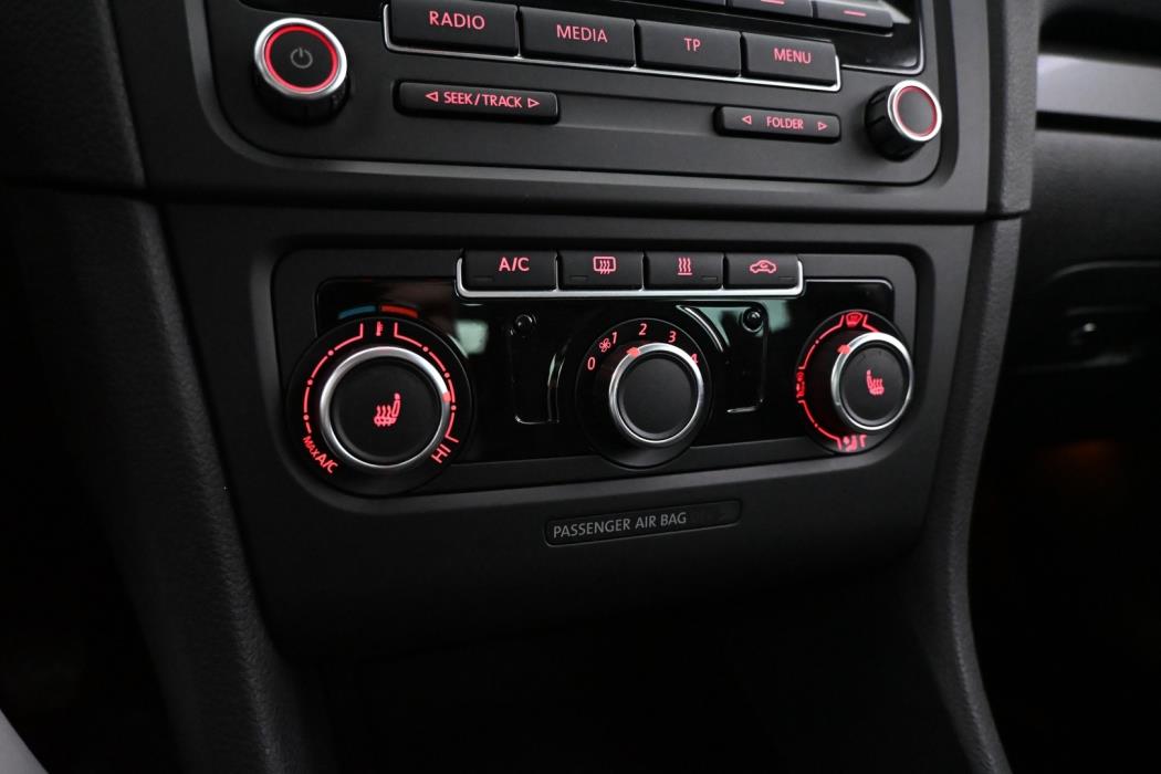 VOLKSWAGEN Golf 2013